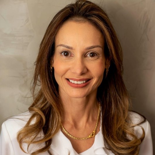 Dra. Helena Segaloto, Ginecologista