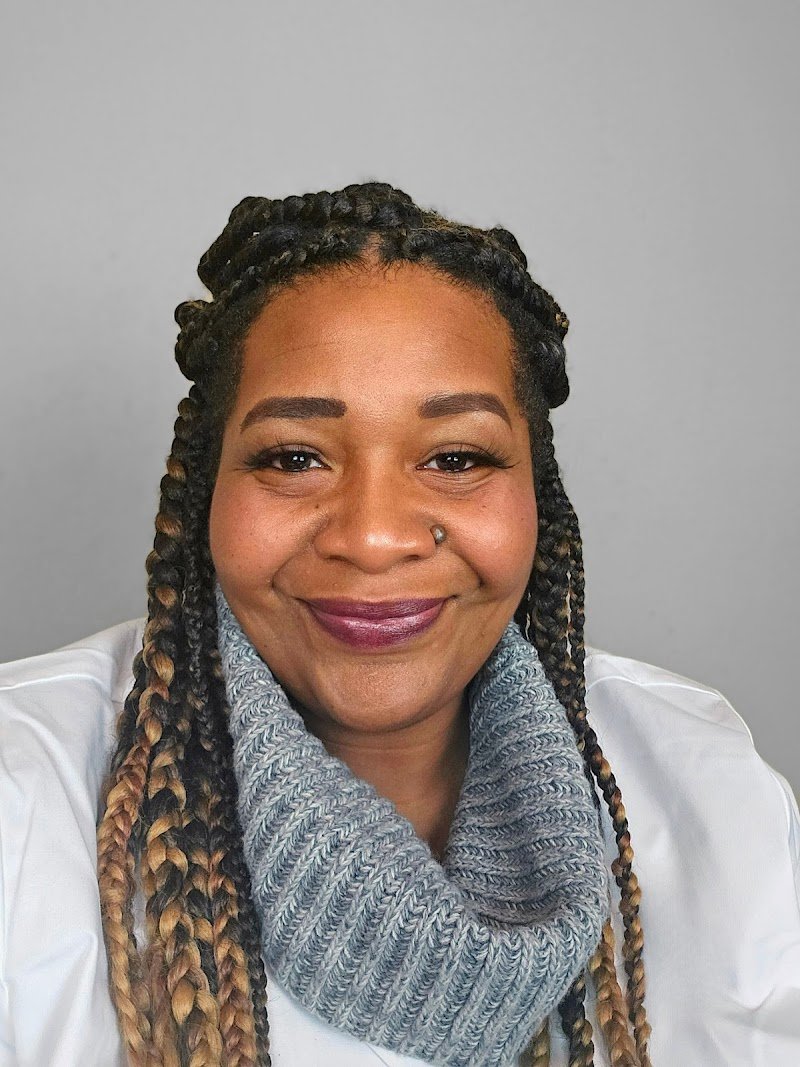 Dr. Kourtney Sims–Functional Medicine, Integrative Women’s Health & NAMS Certified Menopause Expert + Clinical Herbalist
